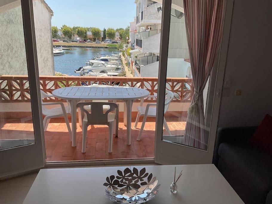 Lindo Apartamento Con Vistas Al Puerto Mistral Empuriabrava Exteriör bild